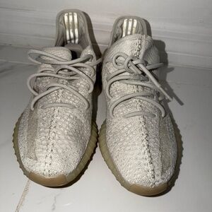 Size 10 - adidas Yeezy Boost 350 V2 Low Light